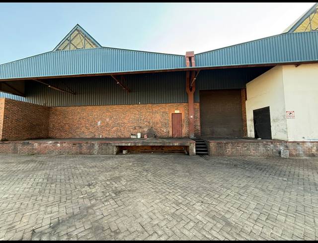 703M² WAREHOUSE TO LET IN CHLOORKOP